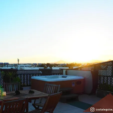 Penthouse Mit Jacuzzi, Meer- & Bergblick شقة كوستا تاغيسي