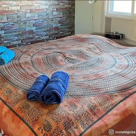 Penthouse Mit Jacuzzi, Meer- & Bergblick *