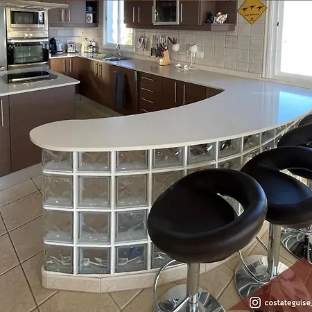 Penthouse Mit Jacuzzi, Meer- & Bergblick