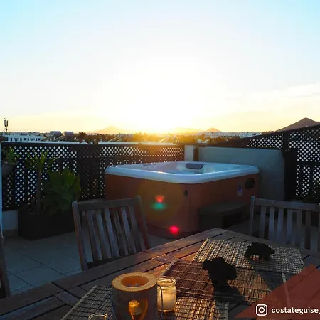 Apartamento Penthouse Mit Jacuzzi, Meer- & Bergblick *