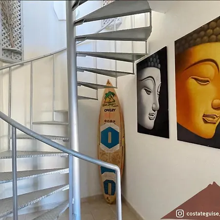 Penthouse Mit Jacuzzi, Meer- & Bergblick Apartamento *