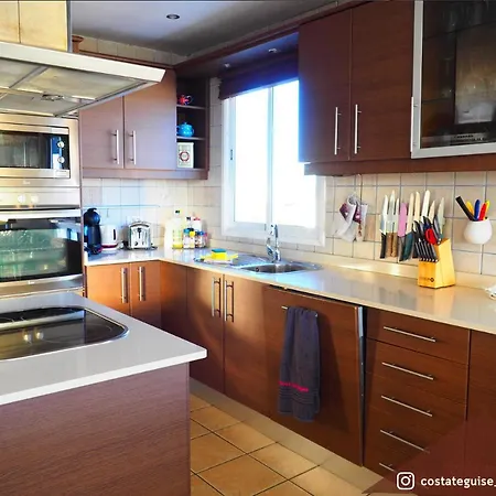 아파트 Penthouse Mit Jacuzzi, Meer- & Bergblick